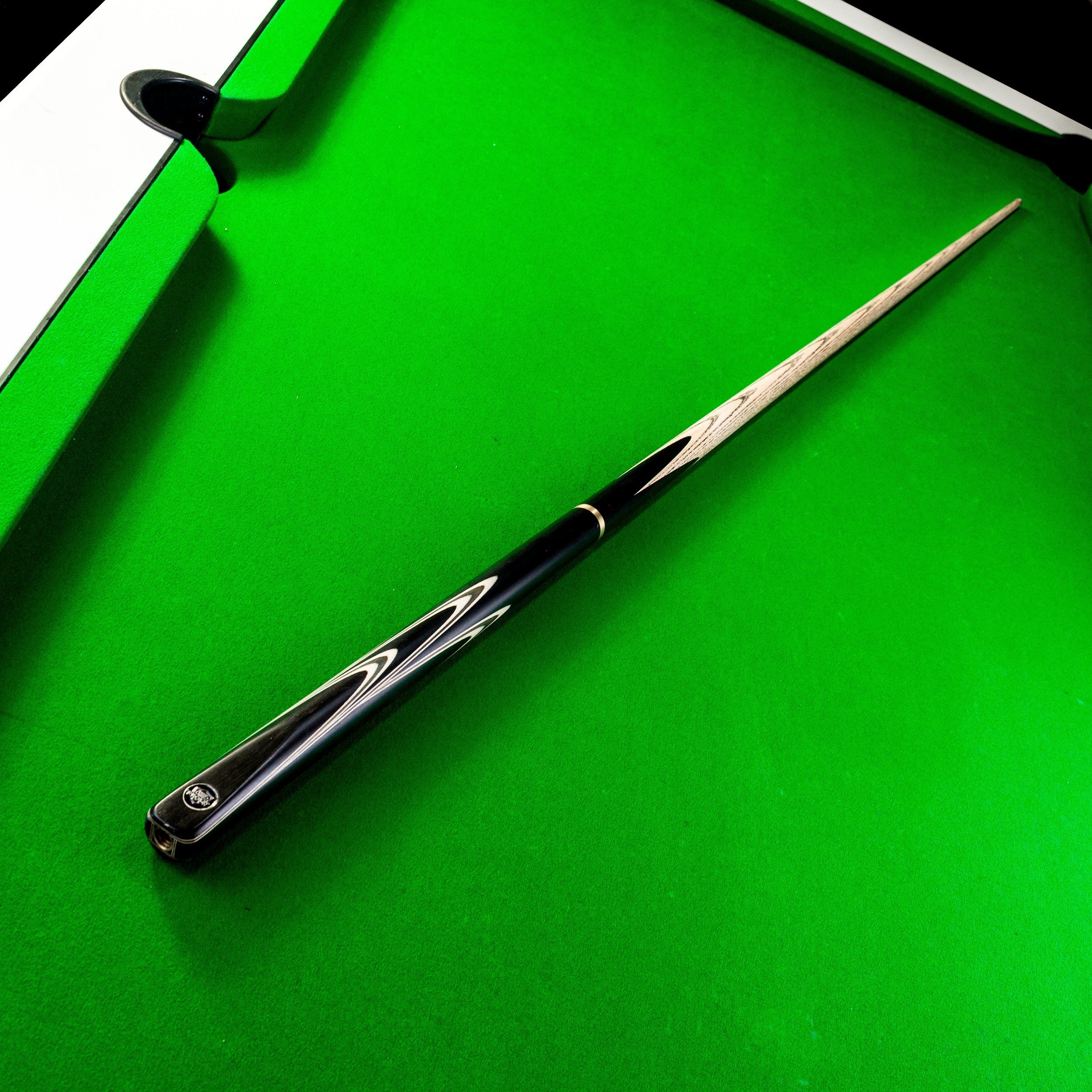 PRO147 Apollo 58-inch 3/4 cue Cue + Case