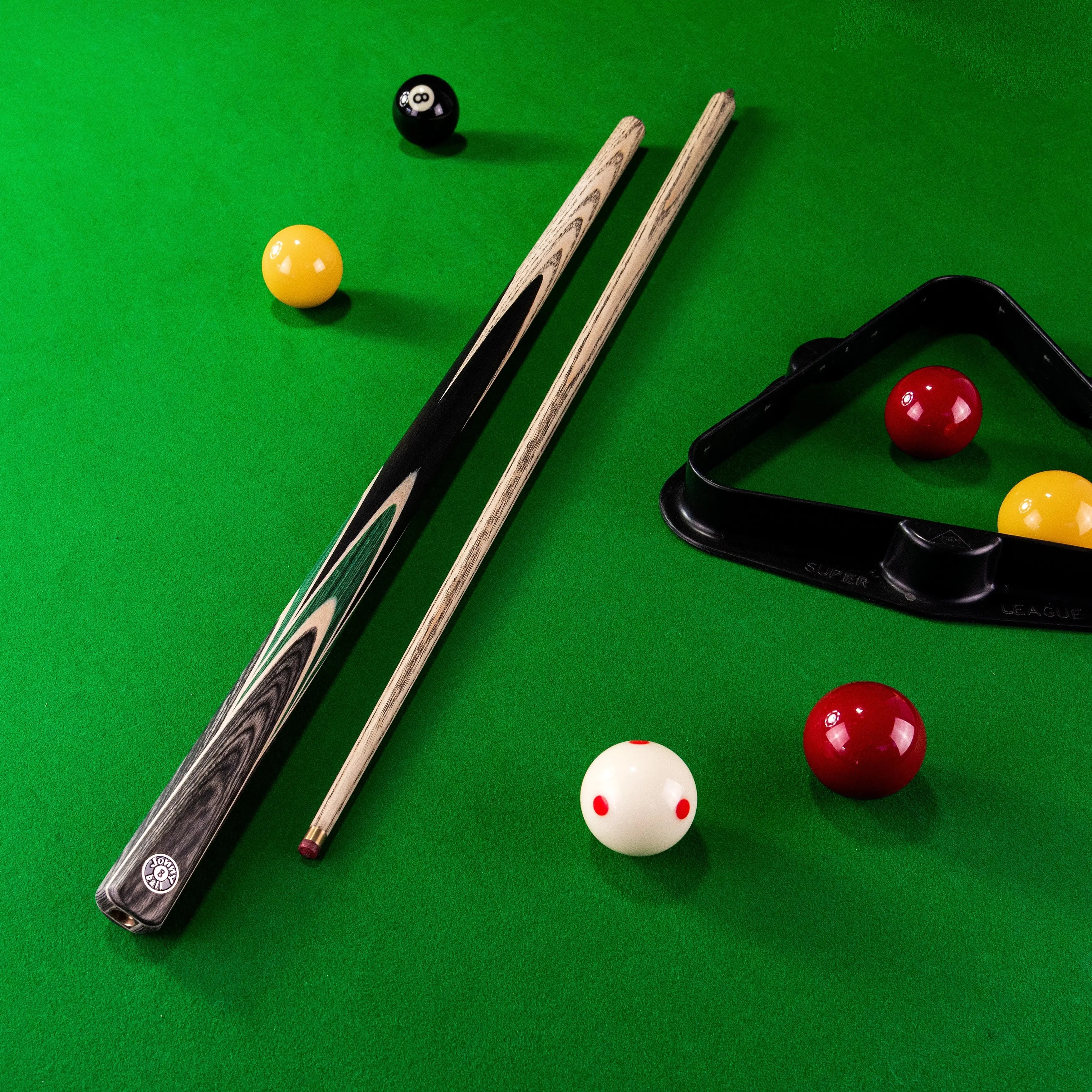 Jonny 8 Ball Vortex cue and case set Cue + Case