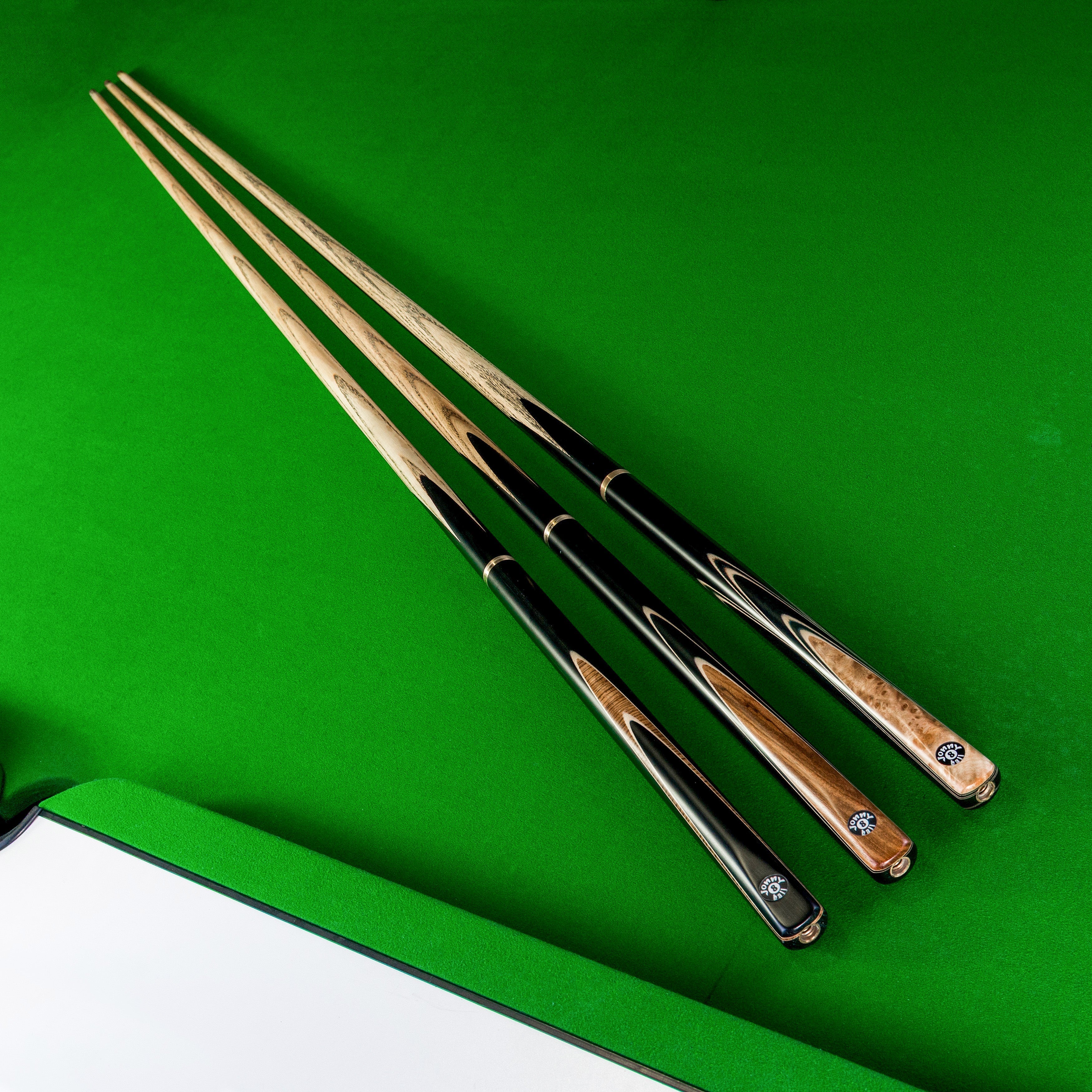 Jonny 8 Ball Pearl Series 3/4 cue and case set Cue + Case