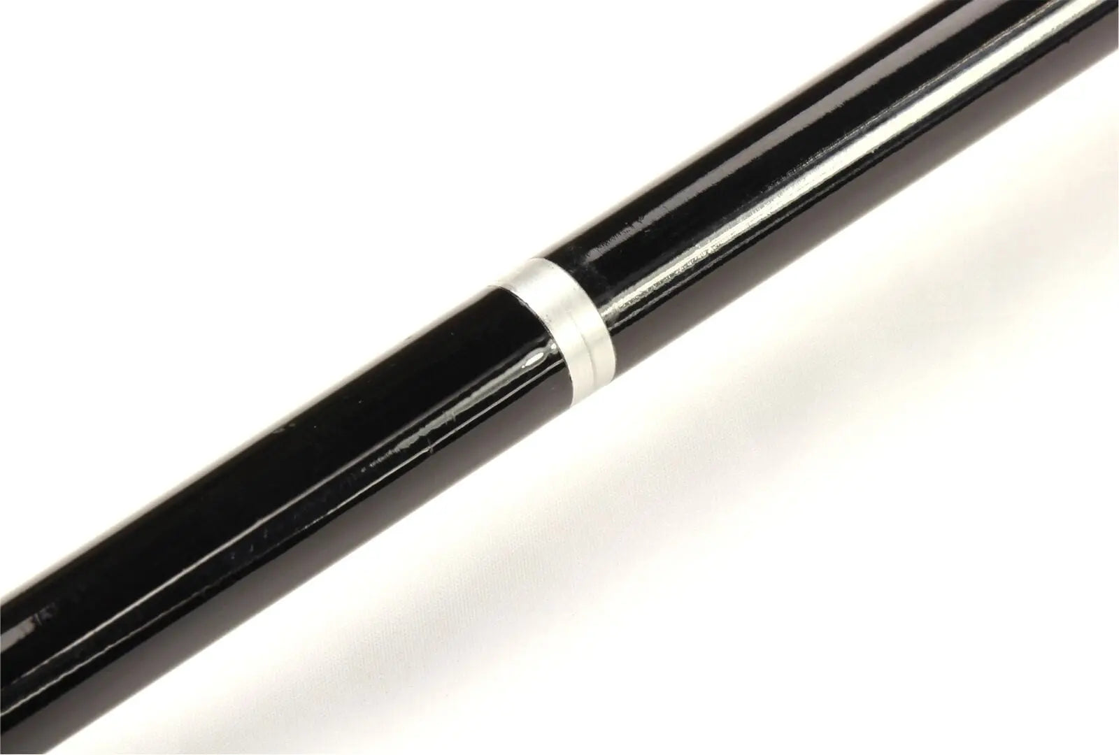 Jonny 8 Ball 57-inch 2-piece cue rest Cue + Case
