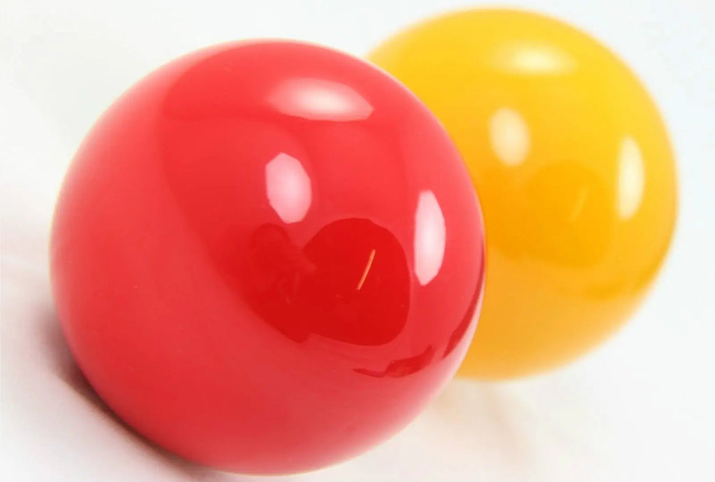 Aramith Premier red and yellow 2-inch pool balls with case Cue + Case