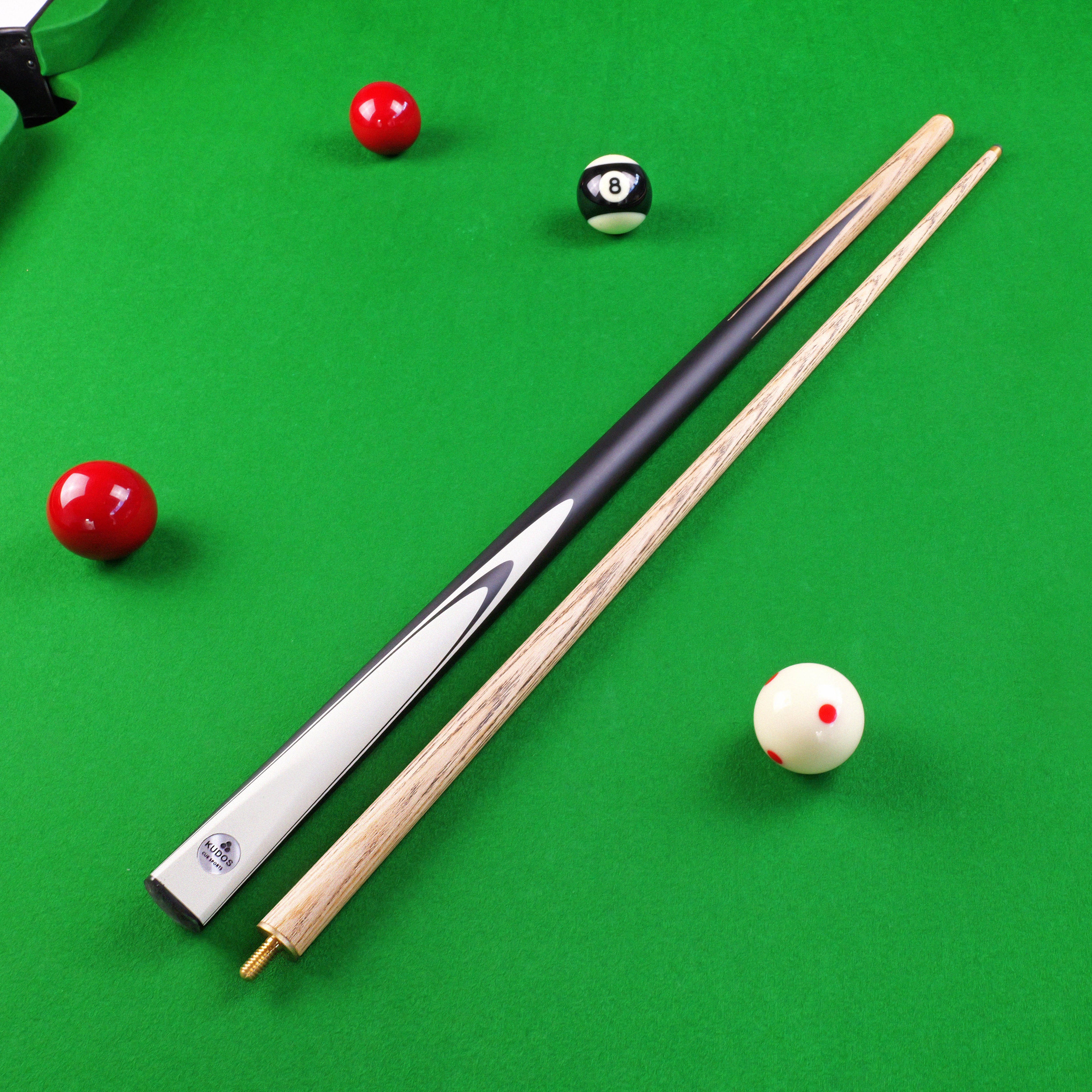 Kudos Classic 57-inch heavy weight 2-piece cue Cue + Case