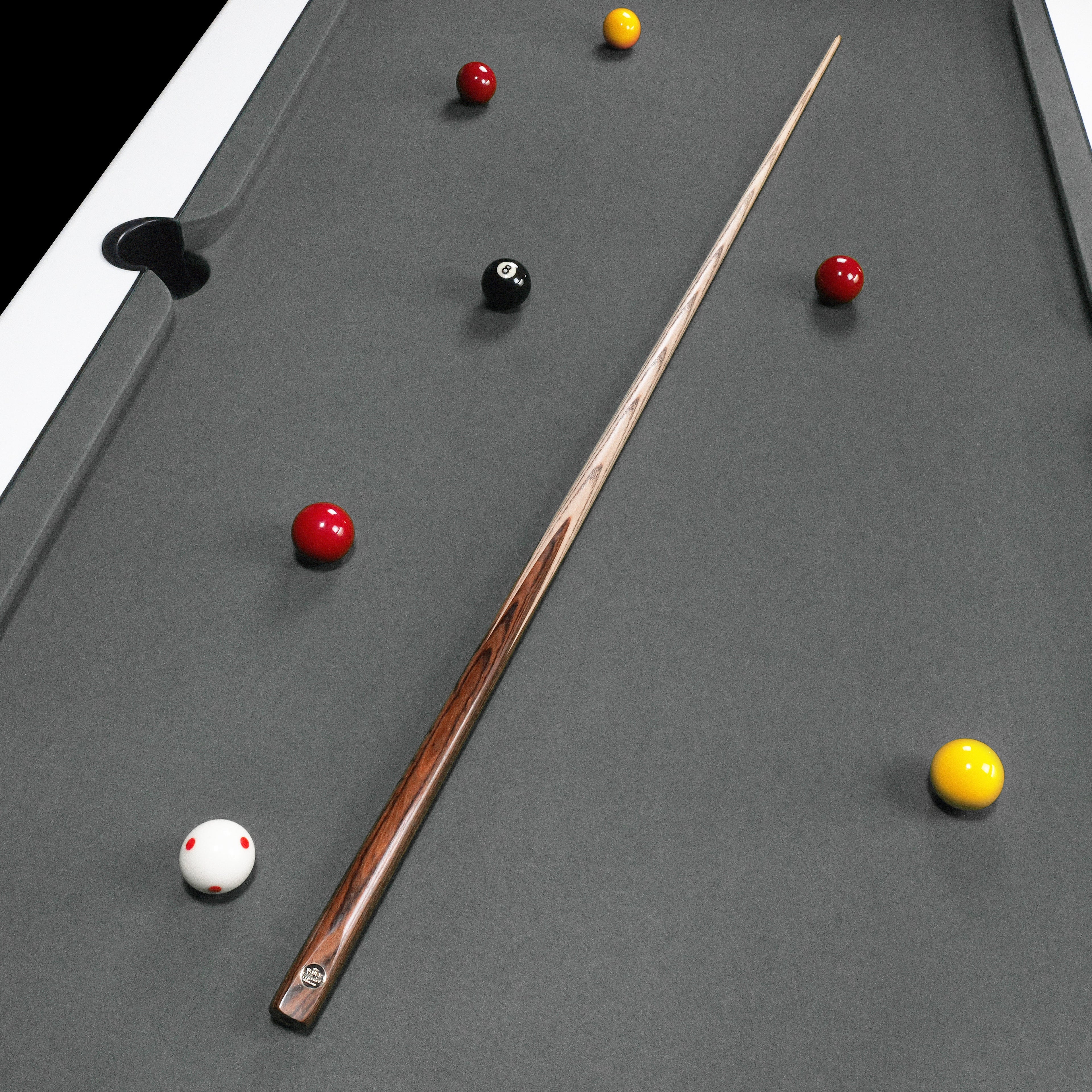 Baize Master Platinum Exotic Heirloom pool cue - 8mm tip Cue + Case