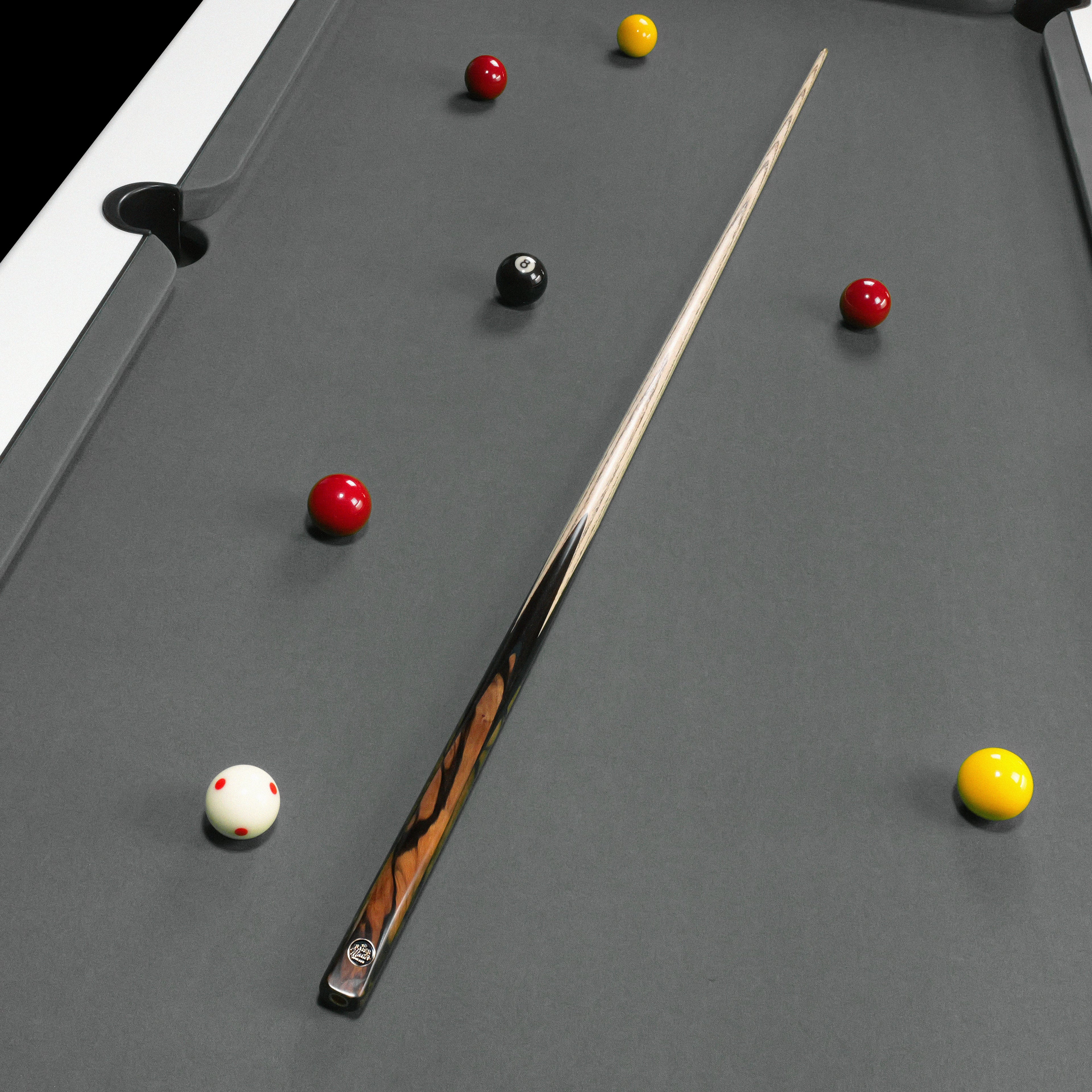 Baize Master Platinum Exotic Black Ivory pool cue - 8mm tip Cue + Case