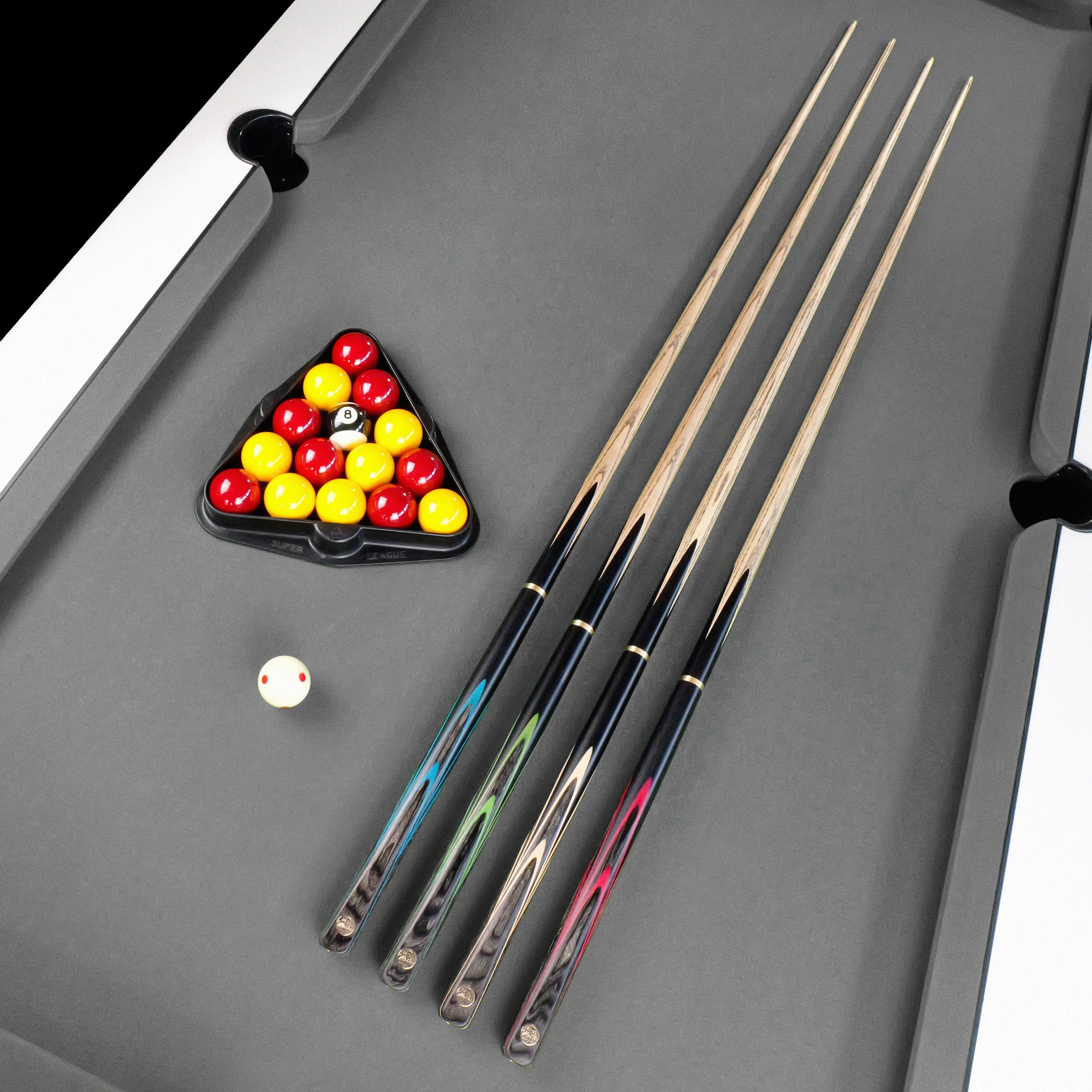 Baize Master Emperor 58-inch 3/4 cue Cue + Case