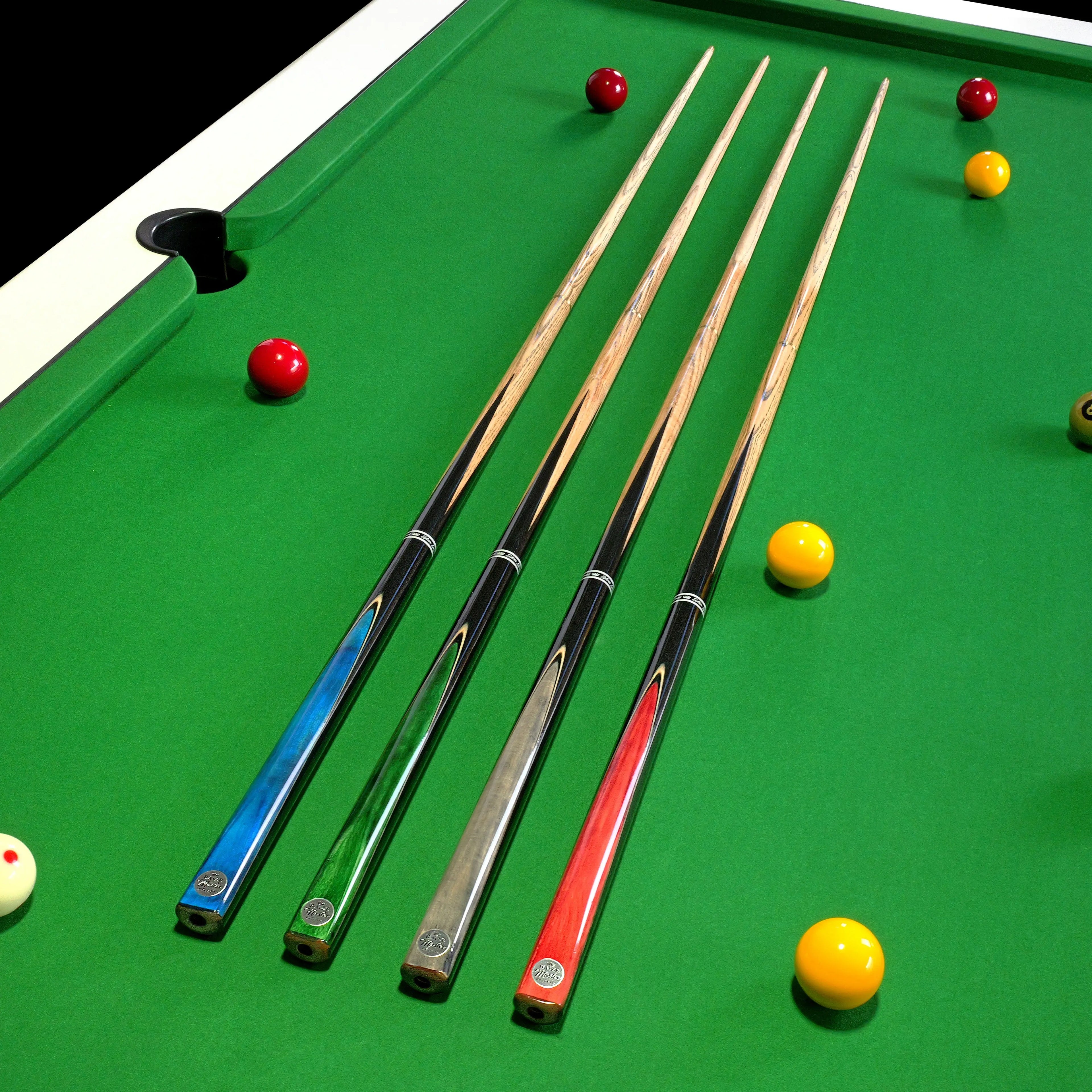 Baize Master Silver Series Conquest 48-inch junior cue set Cue + Case