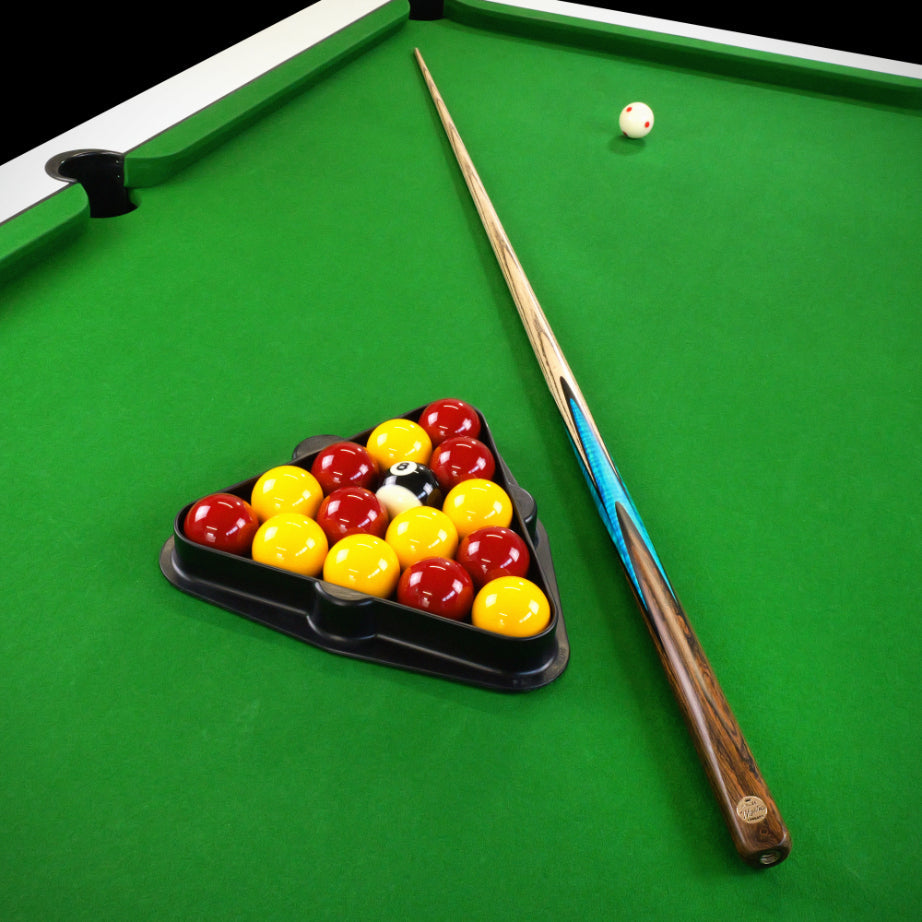 Baize Master Platinum Blue Flame 57-inch pool cue - 8.5mm tip Cue + Case