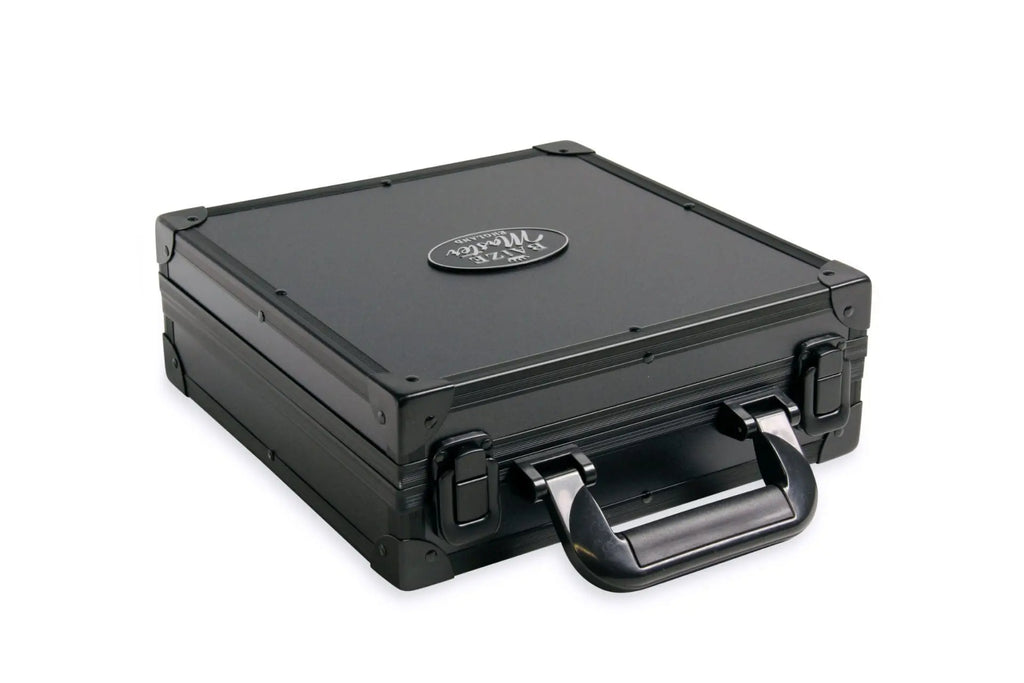 Baize Master black aluminium 16-ball pool ball case Cue + Case