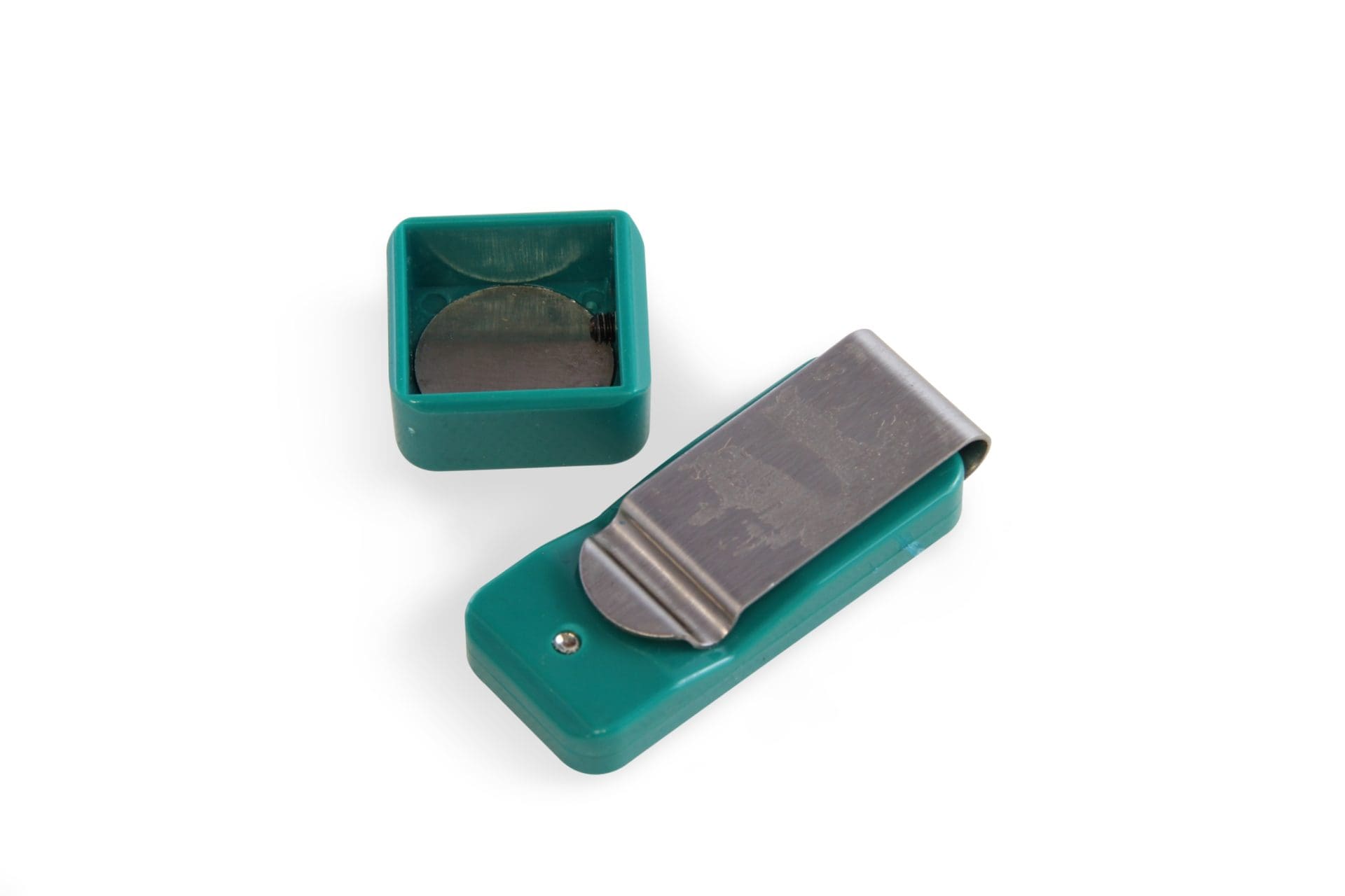 Metal magnetic chalk holder and belt clip Cue + Case