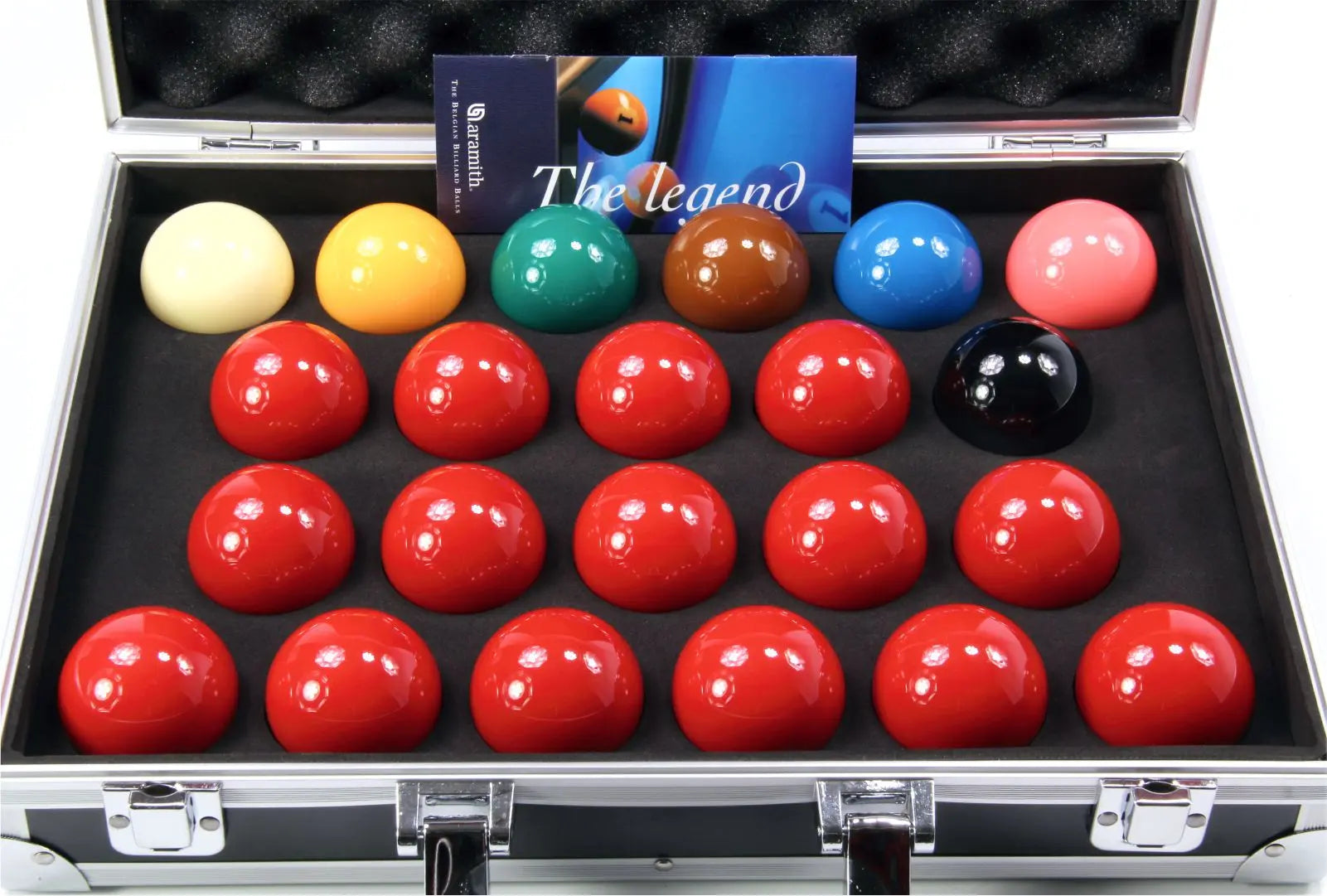 Aramith Tournament Champion snooker balls with case Cue + Case